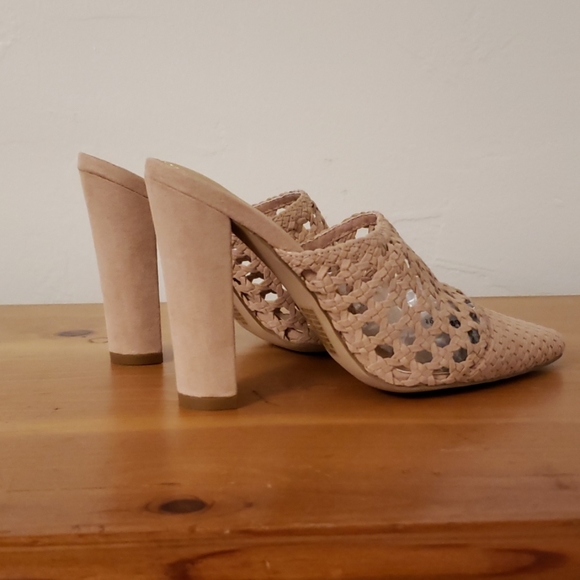 Pumps - Picture 2 of 3